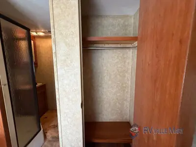 2011 Coachmen RV Catalina Deluxe Edition photo 18