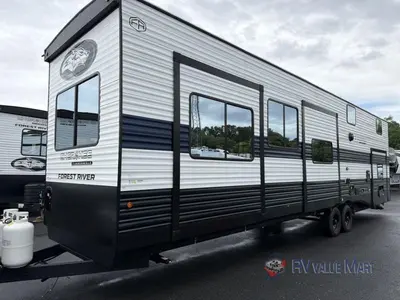 2026 Forest River RV Cherokee Timberwolf photo 4