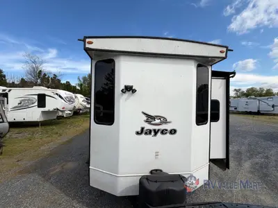2018 Jayco Jay Flight Bungalow photo 2