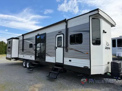 Used 2018 Jayco Jay Flight Bungalow 40BHQS