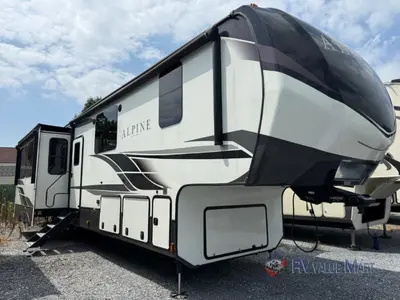 Used 2021 Keystone RV Alpine 3910RK