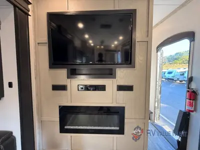 2021 Keystone RV Alpine photo 11
