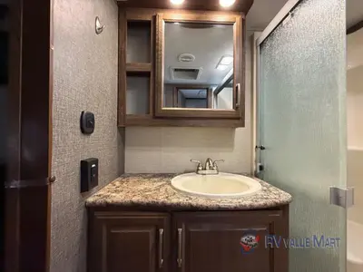 2015 Keystone RV Cougar photo 22
