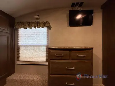 2015 Keystone RV Cougar photo 26