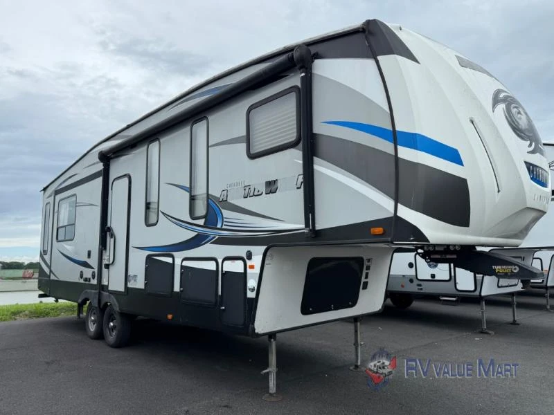 2018 Forest River RV Cherokee Arctic Wolf exterior