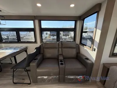 2026 KZ Durango photo 9