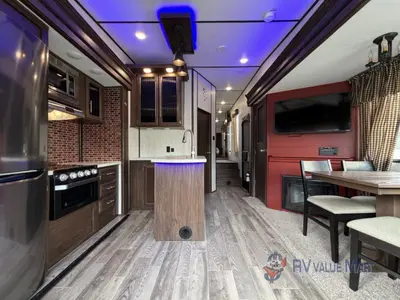 2019 Forest River RV Cherokee Arctic Wolf photo 10