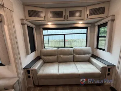 2021 EAST TO WEST Tandara photo 11