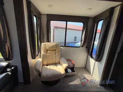 2019 Forest River RV Cherokee Arctic Wolf photo 11
