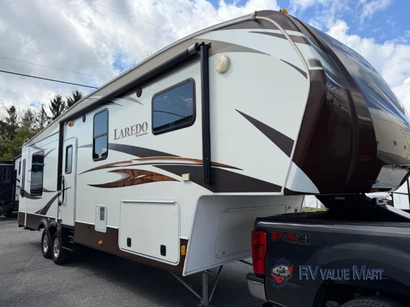 2014 Keystone RV Laredo exterior