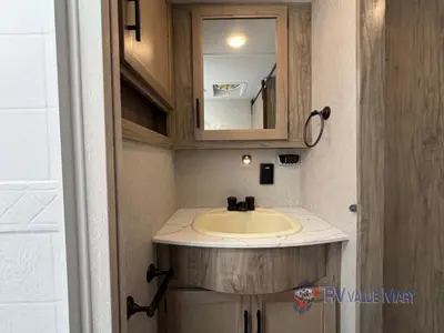 2021 Forest River RV Cherokee Arctic Wolf photo 27
