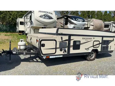 2016 Forest River RV Rockwood Premier photo 5