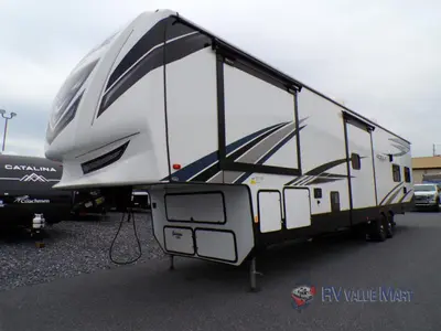 2022 Forest River RV Vengeance Rogue Armored photo 7