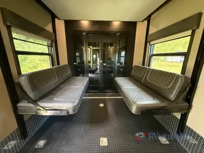 2022 DRV Luxury Suites FullHouse photo 37