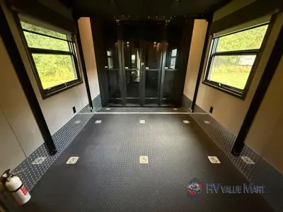 2022 DRV Luxury Suites FullHouse photo 30