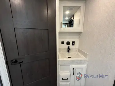 2022 DRV Luxury Suites FullHouse photo 23