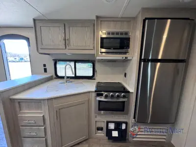 2022 Coachmen RV Catalina Legacy photo 13
