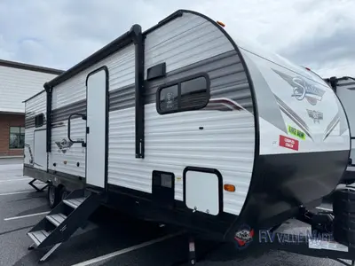 Used 2023 Shasta RVs Shasta 25FK