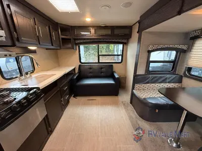 2017 Dutchmen RV Kodiak Ultimate photo 9
