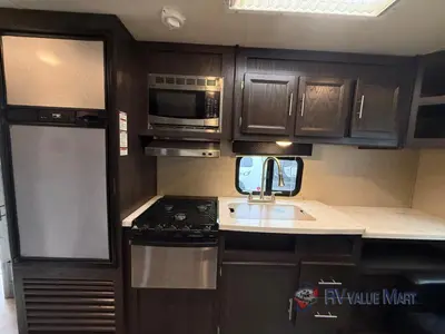 2017 Dutchmen RV Kodiak Ultimate photo 13