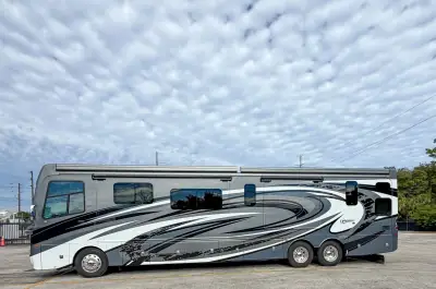 2020 FLEETWOOD DISCOVERY LXE photo 2
