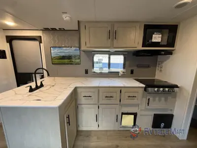 2025 Shasta RVs i-5 Edition photo 11