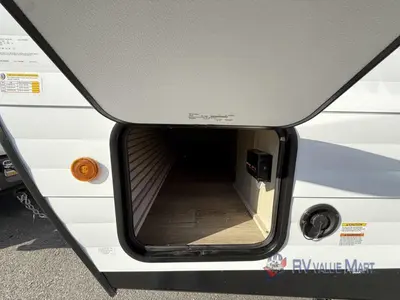 2025 Shasta RVs i-5 Edition photo 6