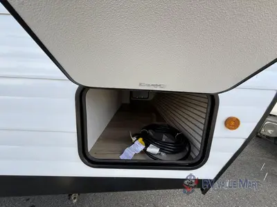 2025 Shasta RVs i-5 Edition photo 8