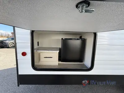 2025 Shasta RVs i-5 Edition photo 7