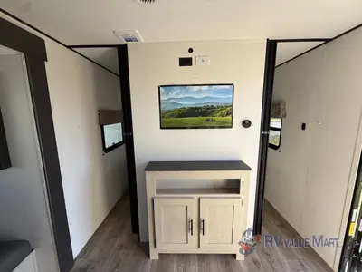 2025 Shasta RVs i-5 Edition photo 10
