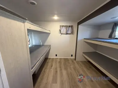 2025 Shasta RVs i-5 Edition photo 17