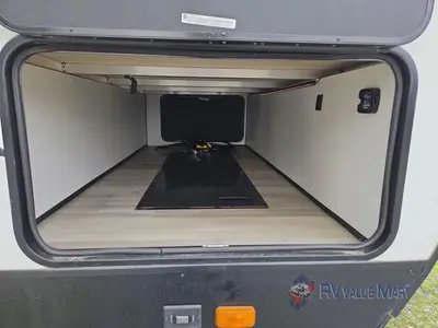2022 Cruiser Radiance Ultra Lite photo 12