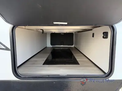 2022 Cruiser Radiance Ultra Lite photo 7