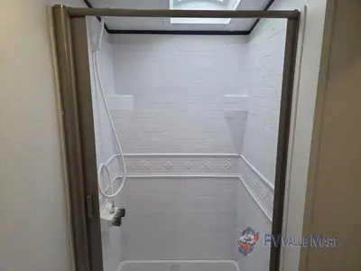 2022 Cruiser Radiance Ultra Lite photo 25