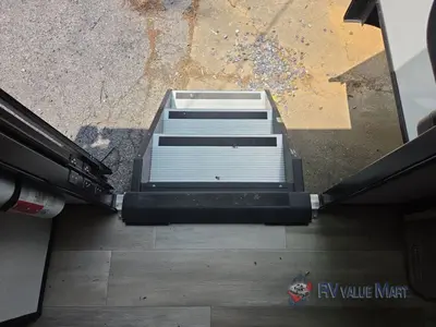 2022 Cruiser Radiance Ultra Lite photo 15
