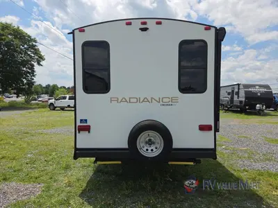 2022 Cruiser Radiance Ultra Lite photo 7