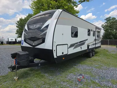 2022 Cruiser Radiance Ultra Lite photo 4