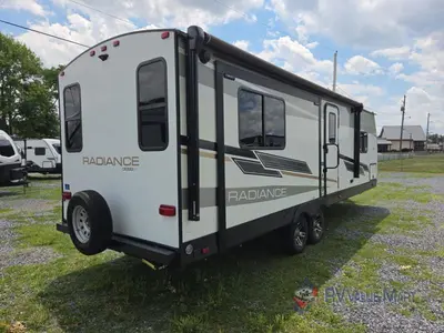 2022 Cruiser Radiance Ultra Lite photo 8