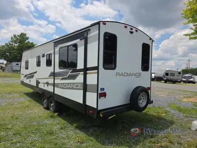 2022 Cruiser Radiance Ultra Lite photo 6