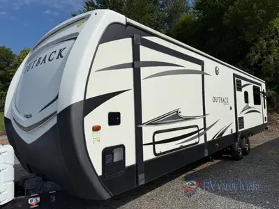 2018 Keystone RV Outback photo 3