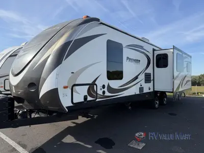 2014 Keystone RV Premier Ultra Lite photo 3