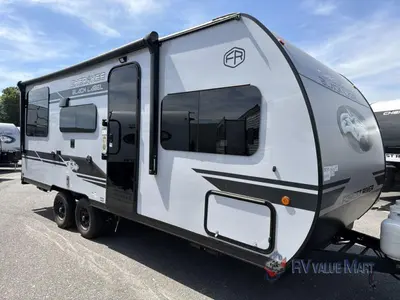 2026 Forest River RV Cherokee Grey Wolf Black Label photo 2