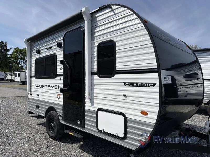 2026 KZ Sportsmen Classic exterior