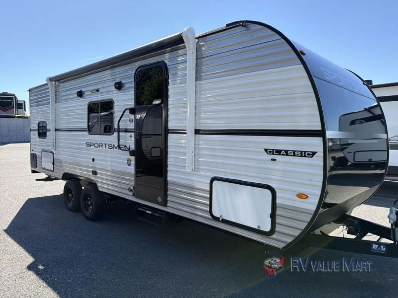 2026 KZ Sportsmen Classic exterior