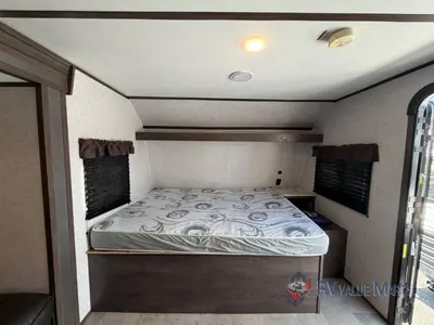 2022 Dutchmen RV Coleman Lantern LT Series photo 8