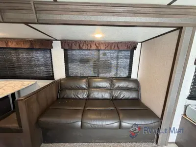 2022 Dutchmen RV Coleman Lantern LT Series photo 9