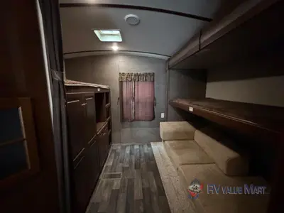 2016 Keystone RV Premier Ultra Lite photo 18
