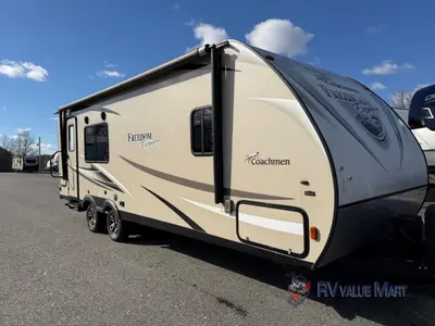 Used 2017 Coachmen RV Freedom Express 246RKS