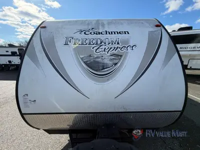 2017 Coachmen RV Freedom Express photo 2