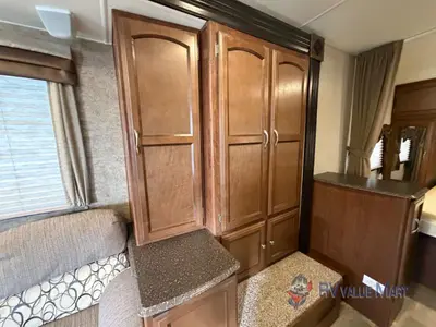 2017 Coachmen RV Freedom Express photo 13